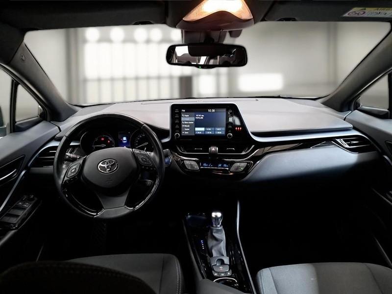 TOYOTA C-HR 1.8H 98CV E-CVT Trend