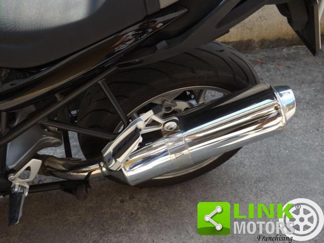 BMW R 1200 R anno 2008 con valigie laterali BMW originali