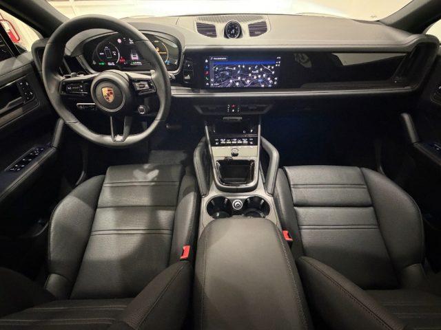 PORSCHE Cayenne 3.0 V6 E-Hybrid Black Edition