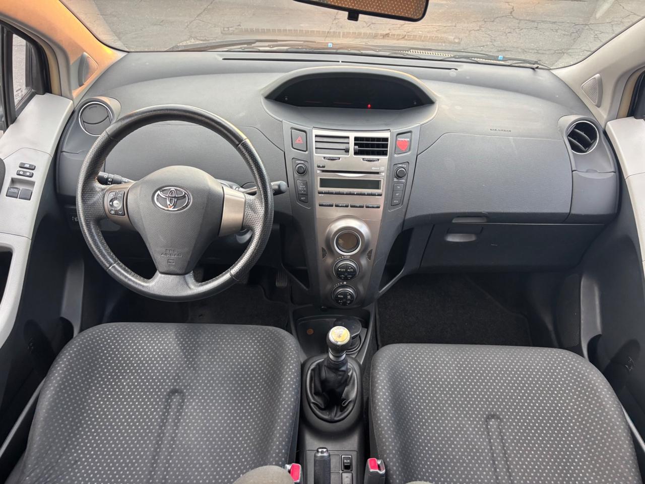 Toyota Yaris 1.3 5 porte Sol-2011