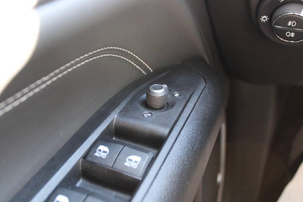 Jeep Compass 1.6 mjt Limited 130cv Con CARPLAY & TELECAMERA