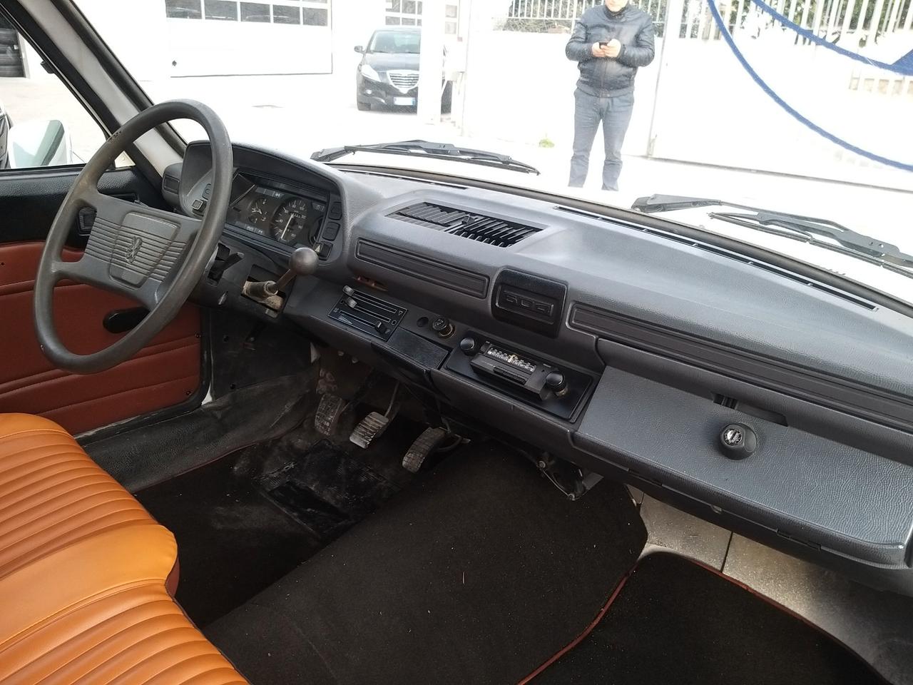 Peugeot 504 PICK UP 2.5 diesel GRD