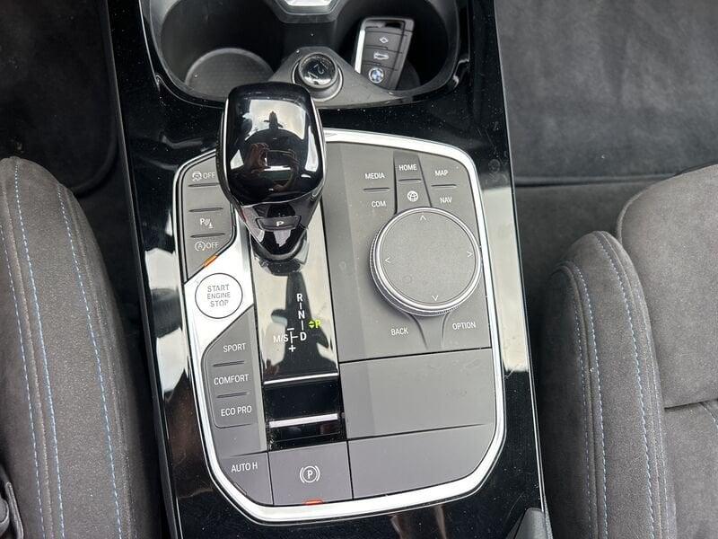 BMW Serie 1 F40 118d Msport auto