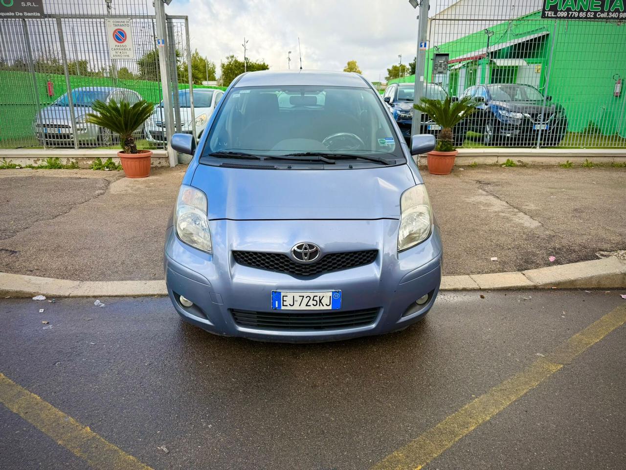 Toyota Yaris 1.0 5 porte