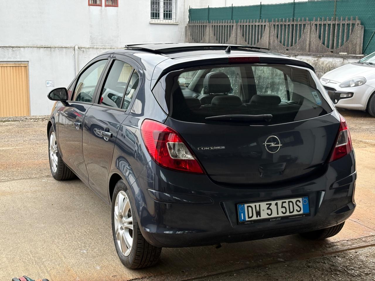 Opel Corsa 1.2 5 porte Cosmo TETTO PANORAMICO
