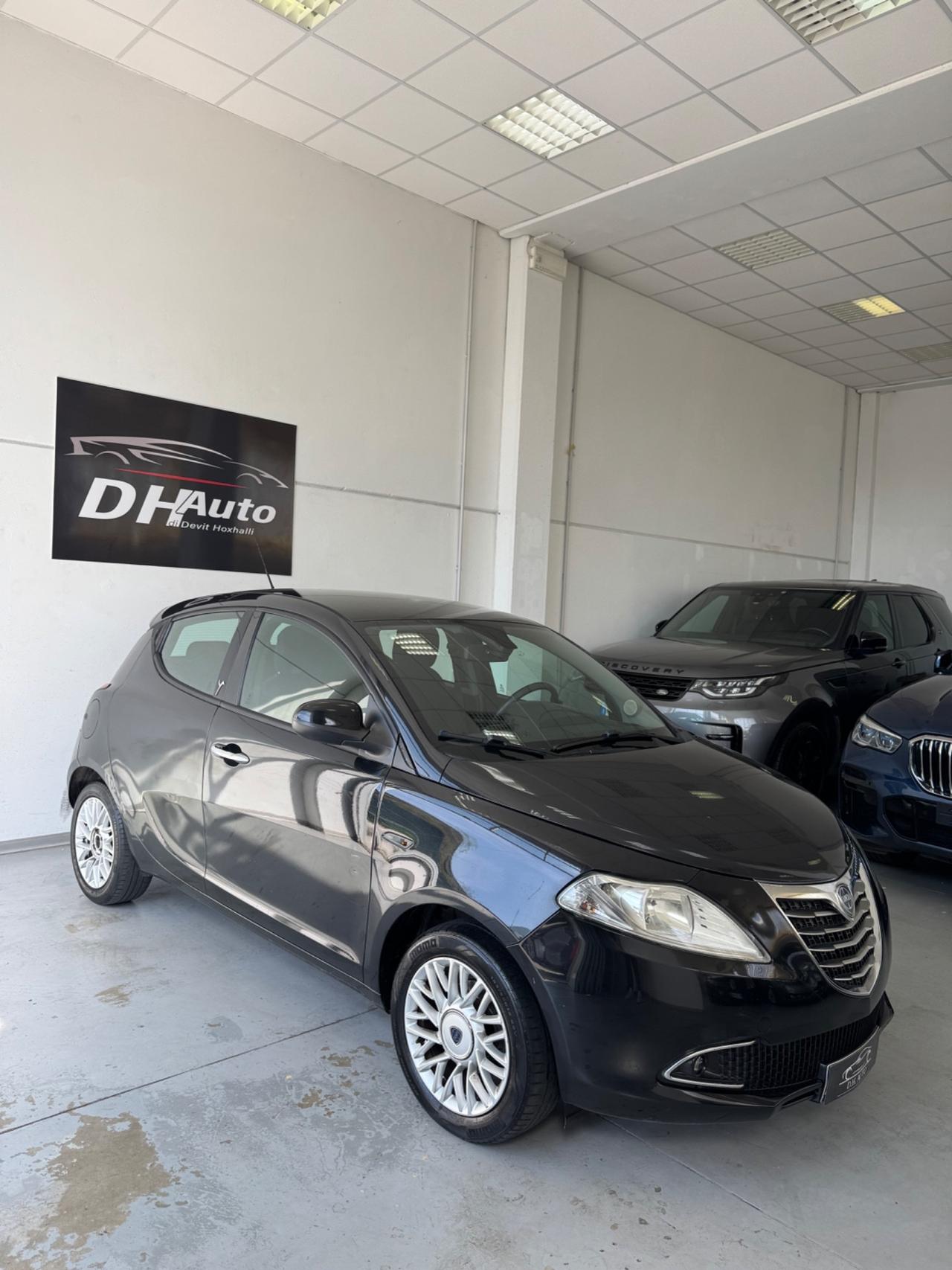 Lancia Ypsilon 1.2 69 CV 5 porte Platinum
