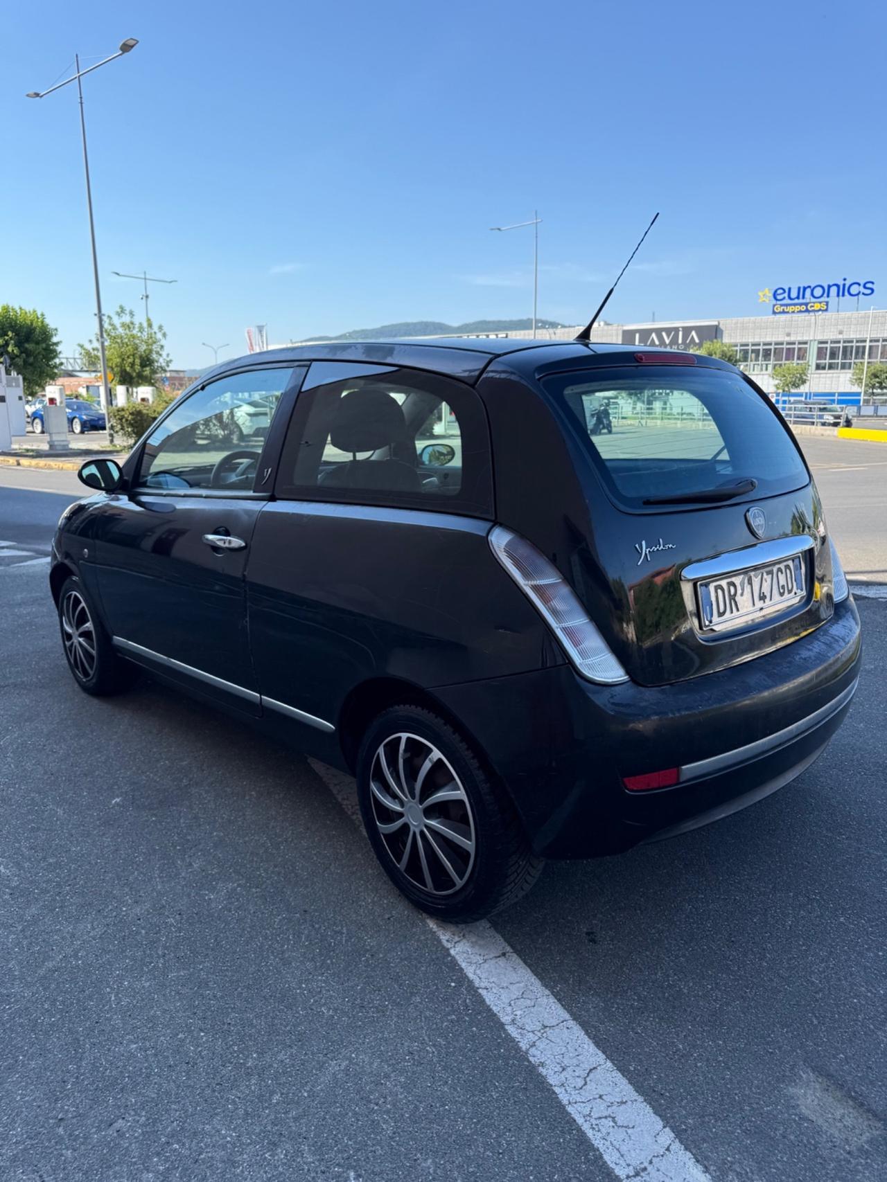 Lancia Ypsilon 1.2 Modamilano