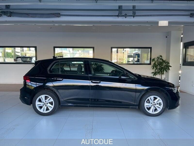 Volkswagen Golf 8 2.0 TDI SCR LIFE DSG 115 CV