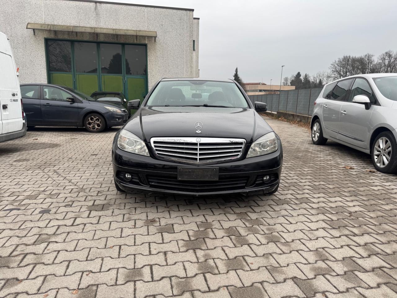 Mercedes-benz C 220 CDI BlueEFFICIENCY Avantgarde