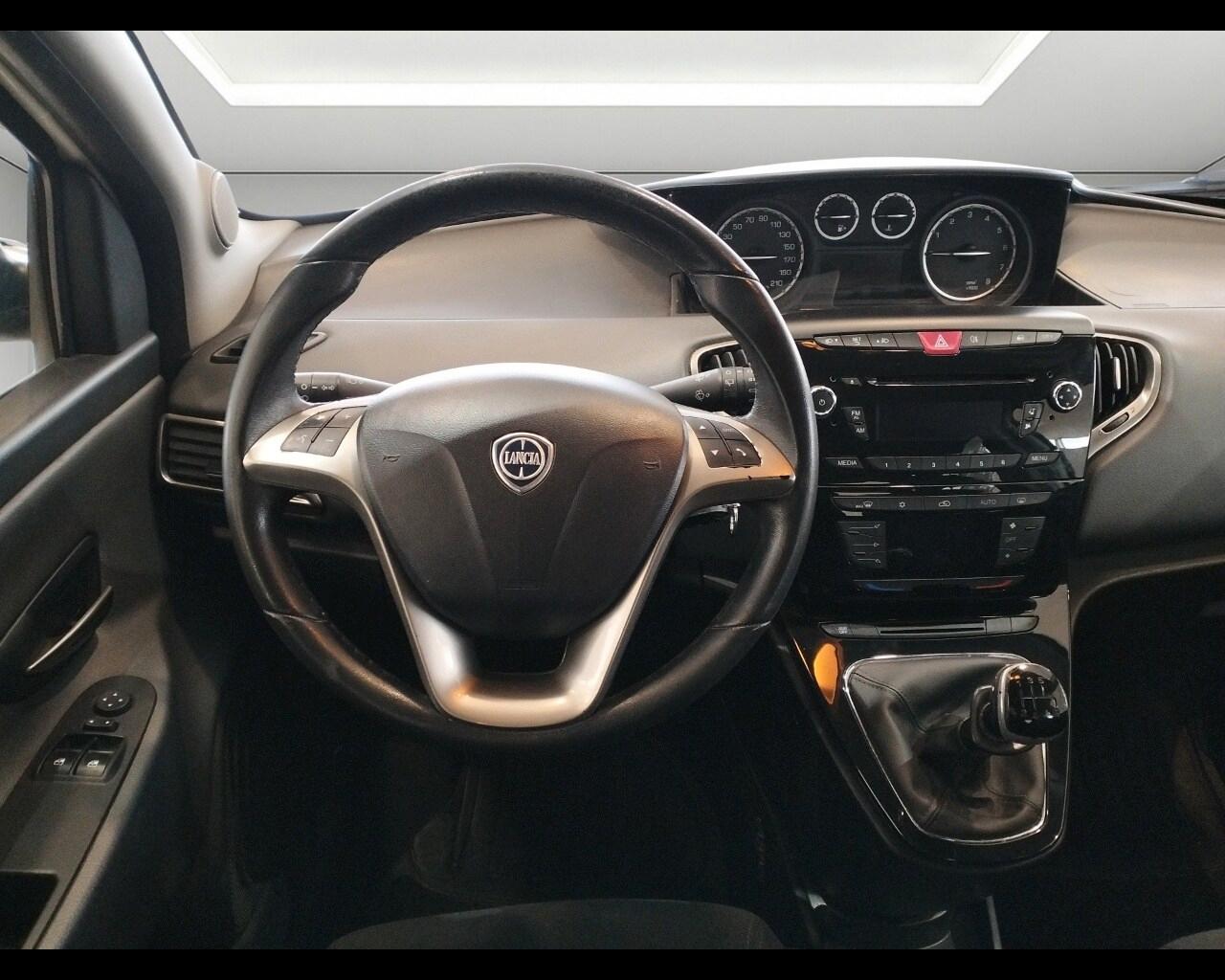 LANCIA Ypsilon 3ª serie Ypsilon 1.2 69 CV 5 po...