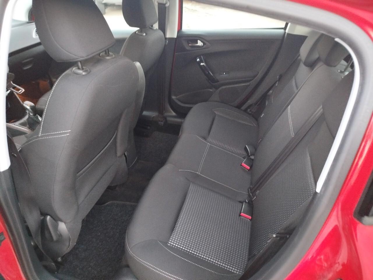 Peugeot 208 BlueHDi 75 5 porte Active SPORT