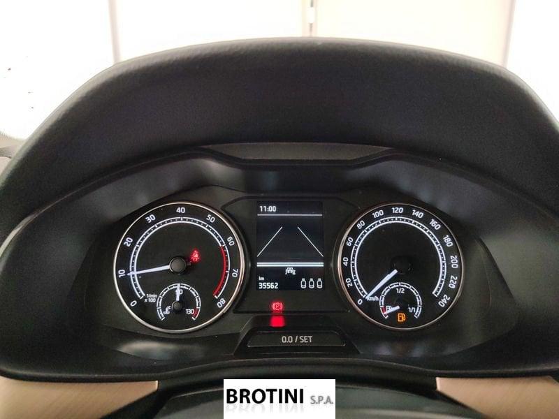 Škoda Kamiq 1.0 TSI 70KW BLACK DOTS