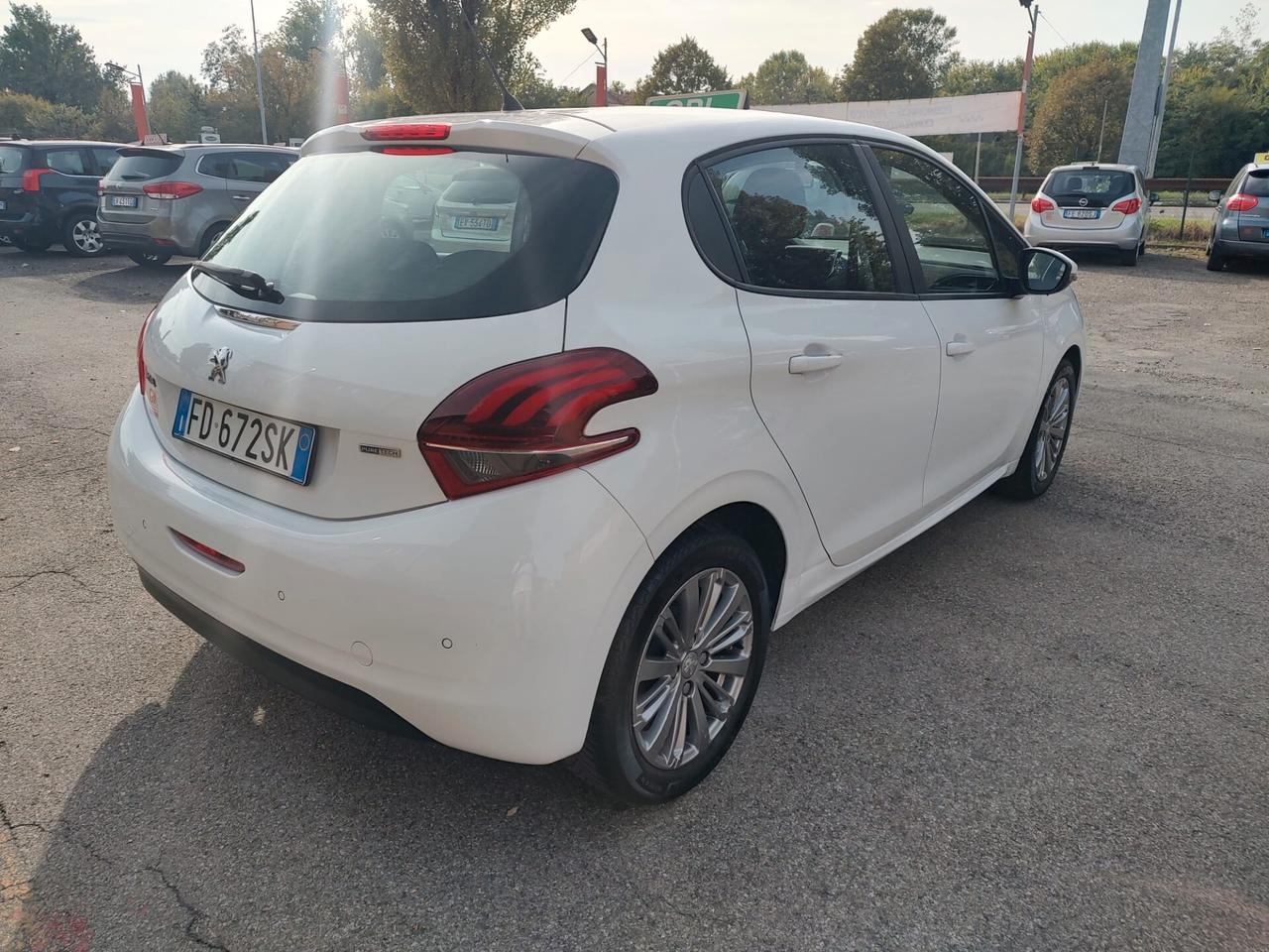 Peugeot 208 PureTech 82 5p. GPL Access, BENZINA\GPL, OK NEOPATENTATI