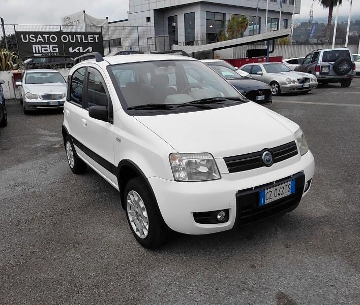 Fiat Panda 1.2 4x4 Climbing "GPL + GANCIO TRAINO"