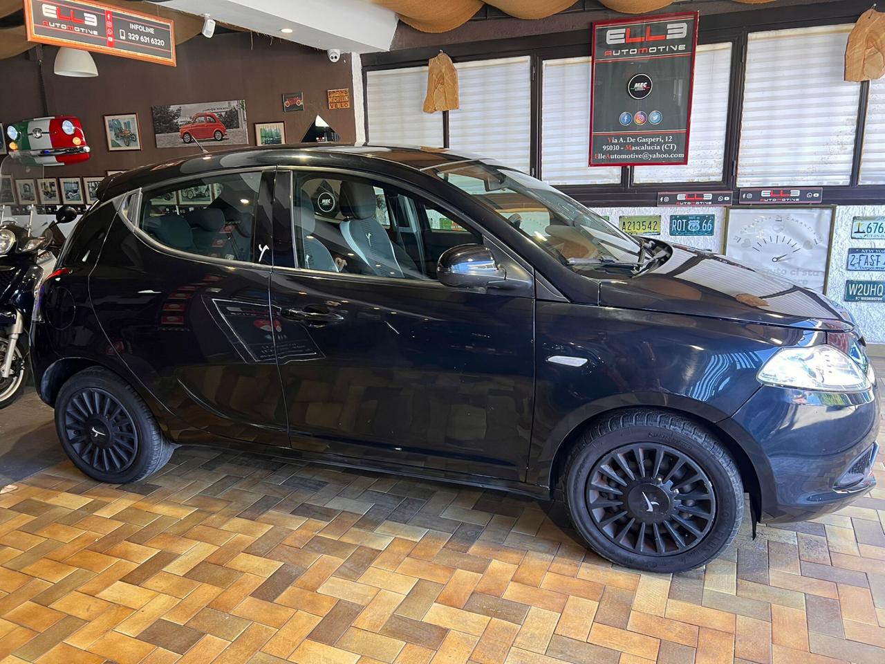 Lancia Ypsilon 1.2 69 CV 2015 NEOPATENTATO