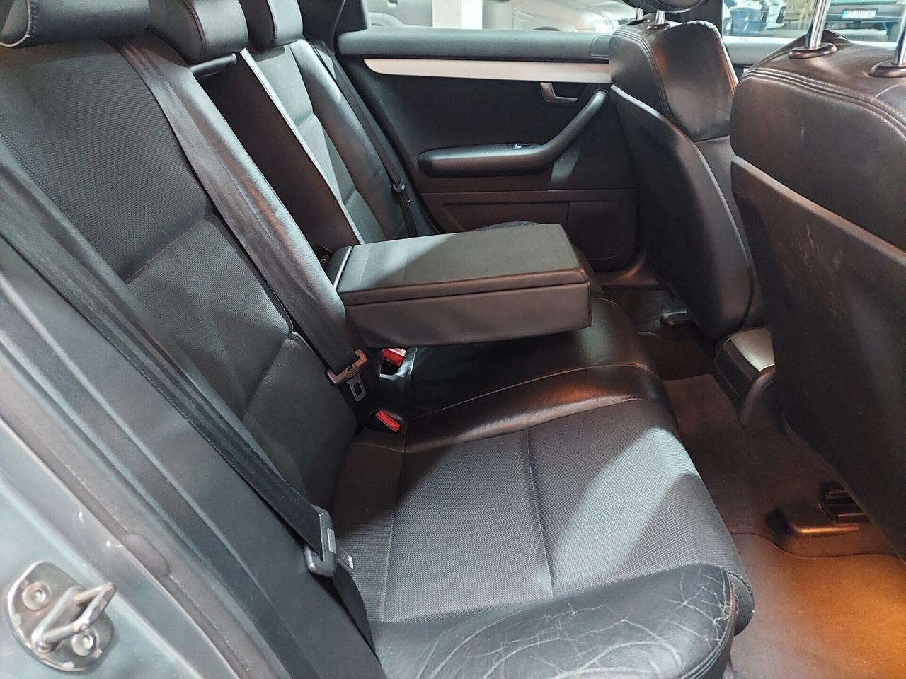Audi A4 3.0/233CV TDI S line interno e esterno