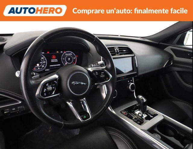 JAGUAR XE 2.0 D 180 CV AWD aut. R-Dynamic S