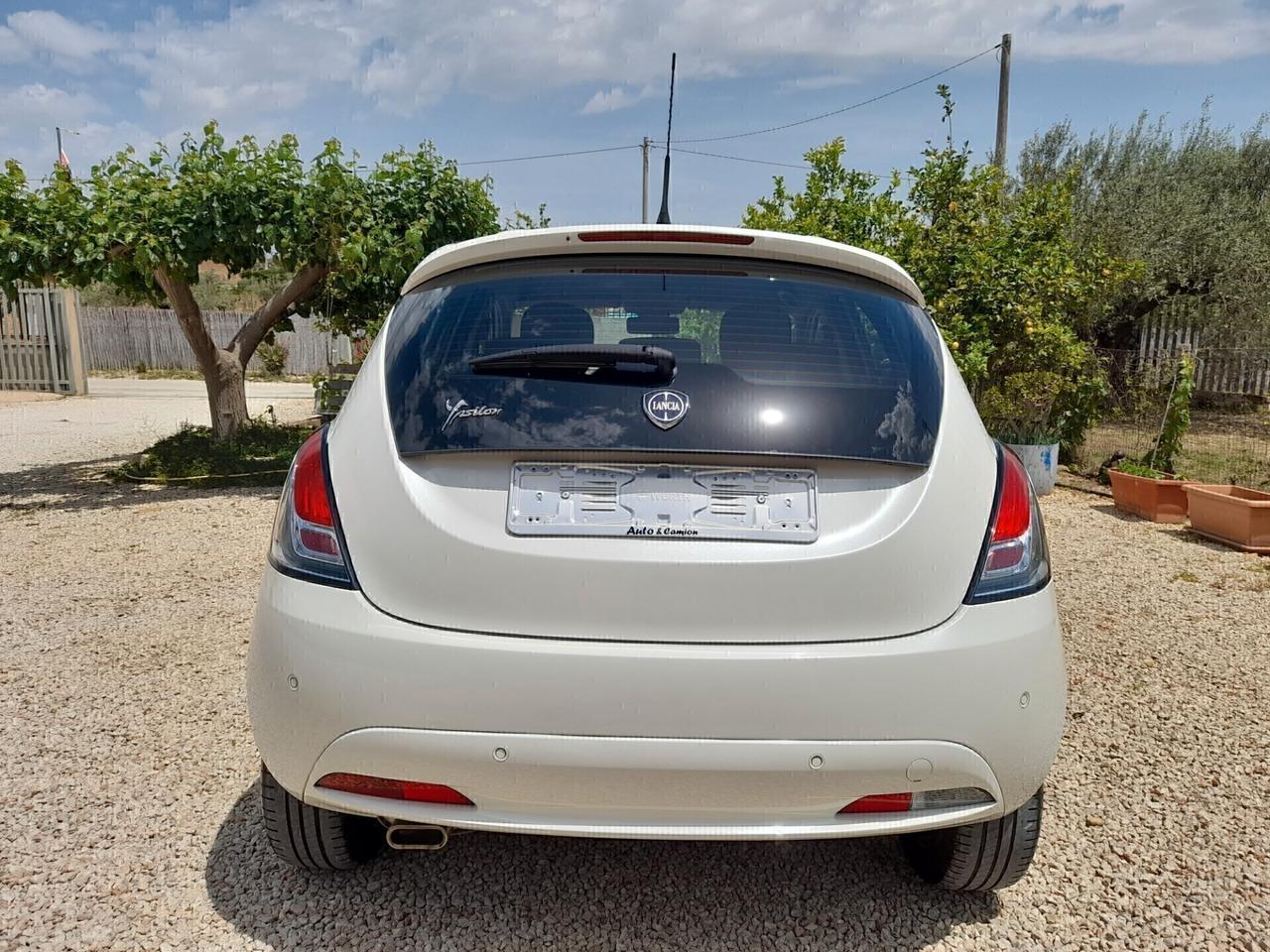 Lancia Ypsilon 1.2 69 CV 5 porte Gold 2019