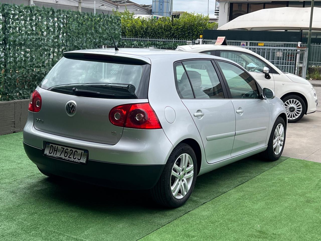 Volkswagen Golf 1.6 16V FSI 5p. Comfortline