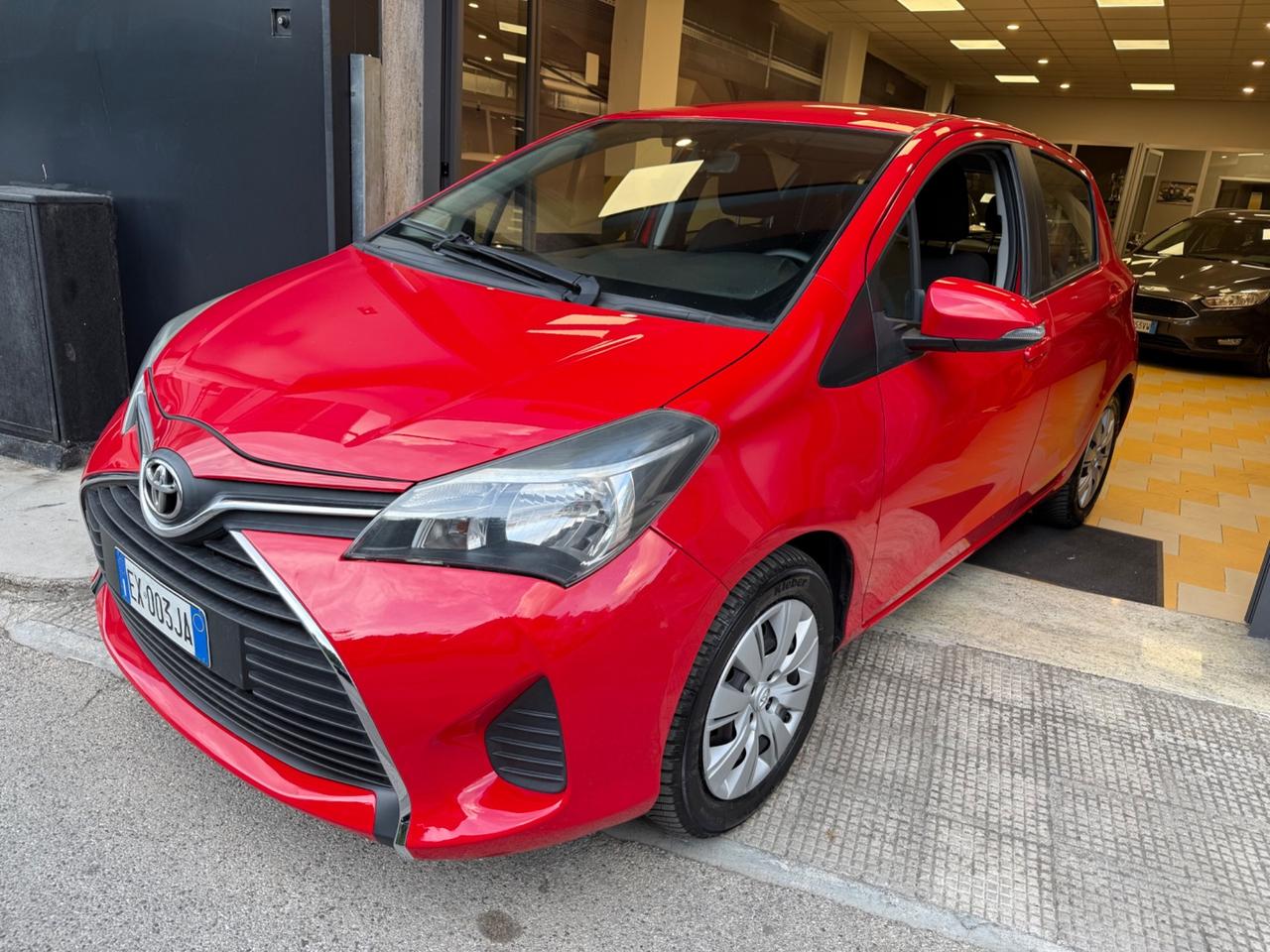 Toyota Yaris 1.0 5 porte