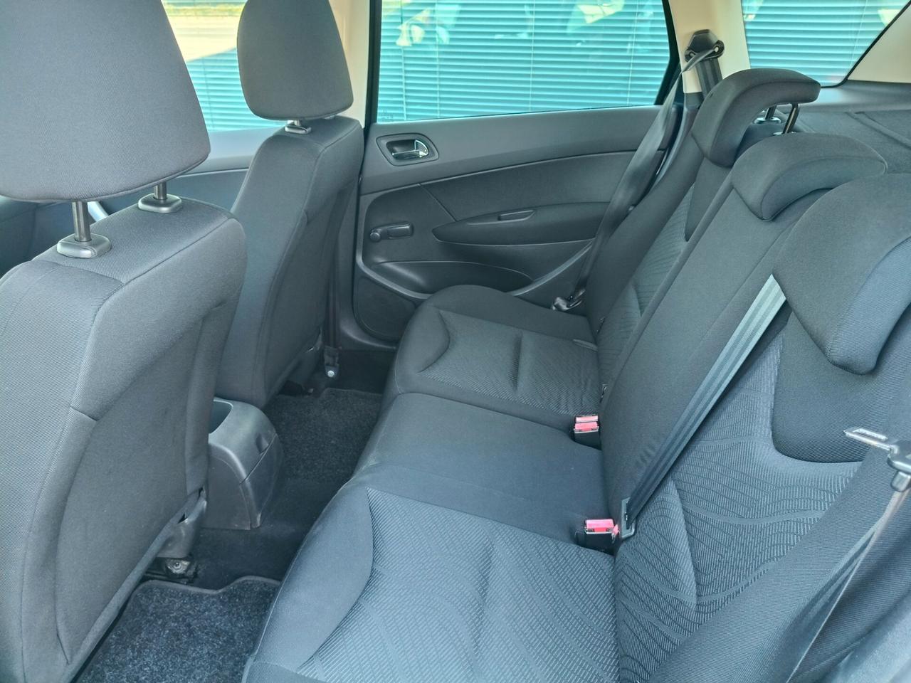 Peugeot 308 1.6 8V e-HDi 112CV Stop&Start SW Access