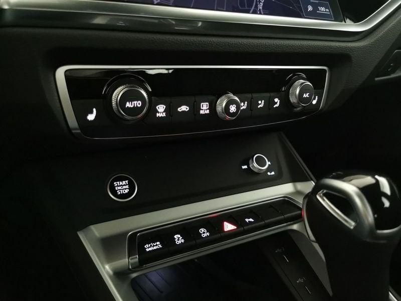 Audi Q3 Sportback 35 2.0 tdi s-tronic