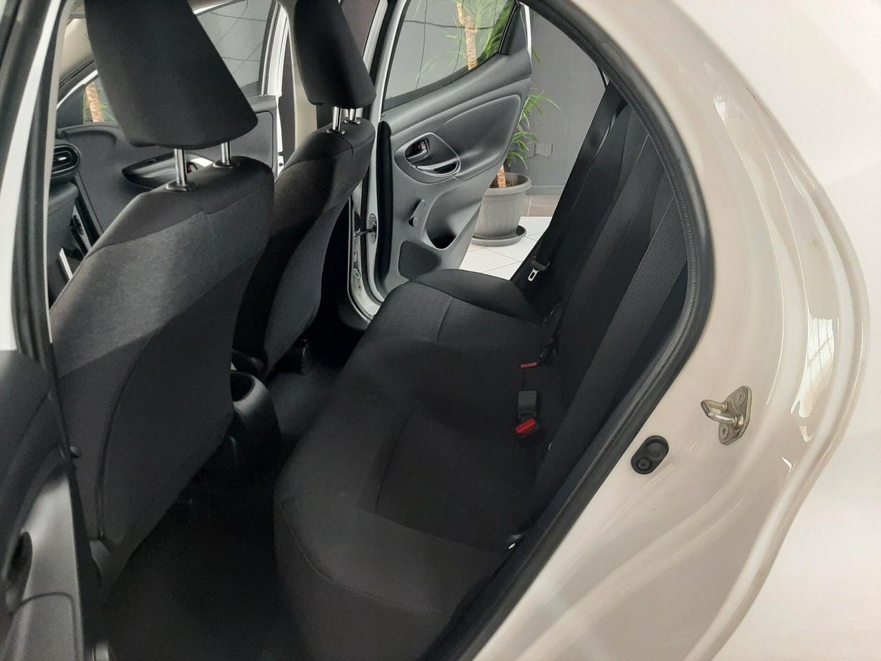 Toyota Yaris 1.0 5 porte Trend