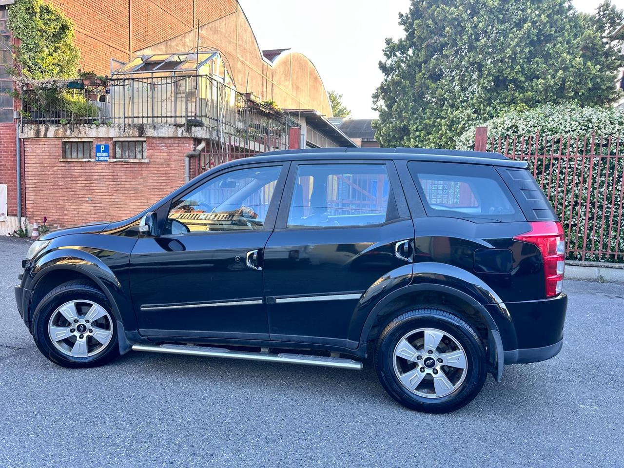 Mahindra XUV500 2.2 16V AWD W8