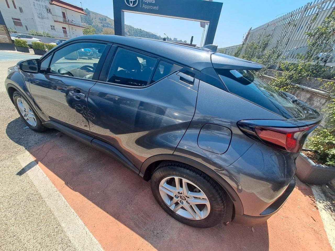 Toyota C-HR 1.8 Hybrid E-CVT Active