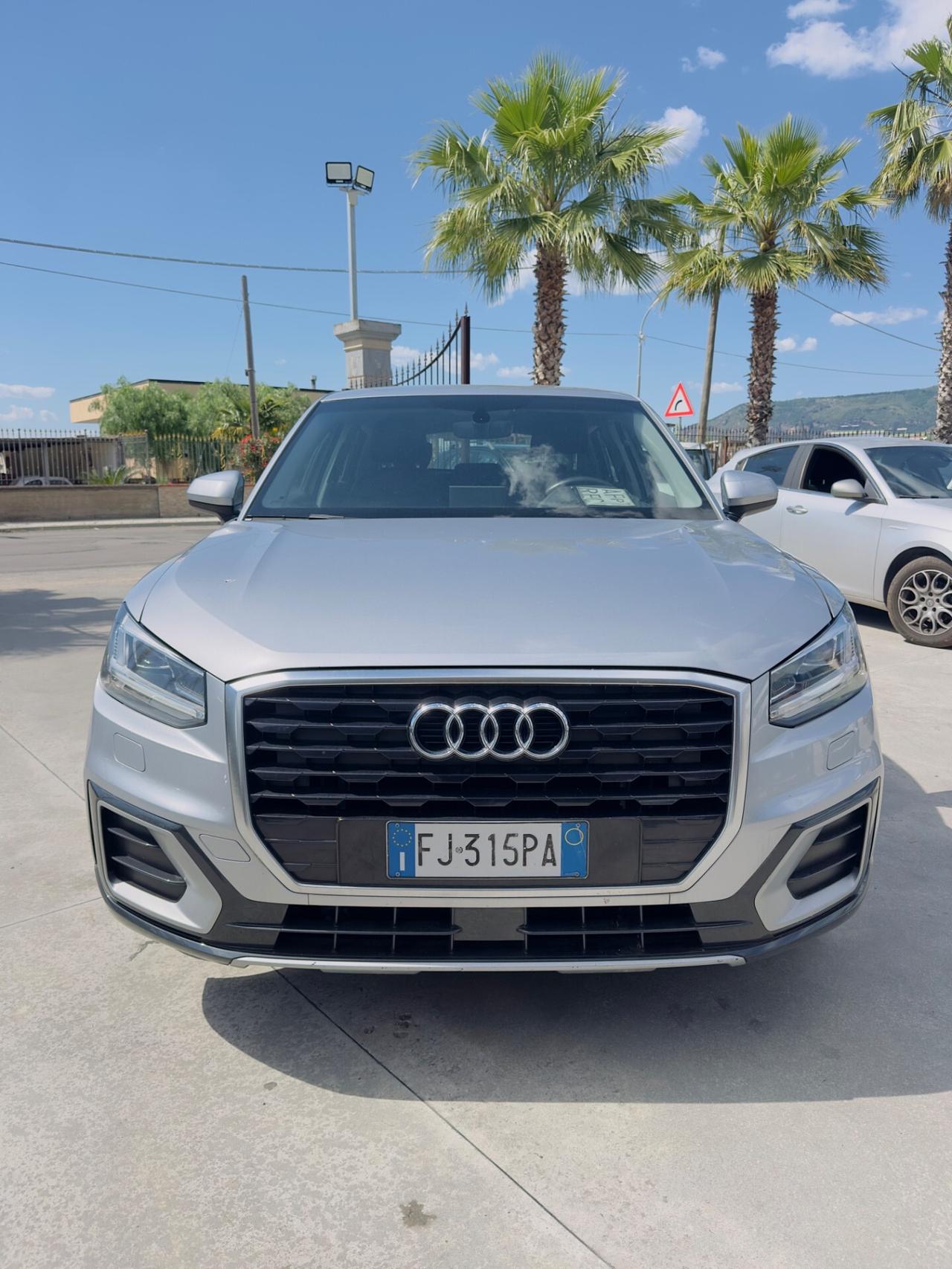 Audi Q2 30 TDI Business Design
