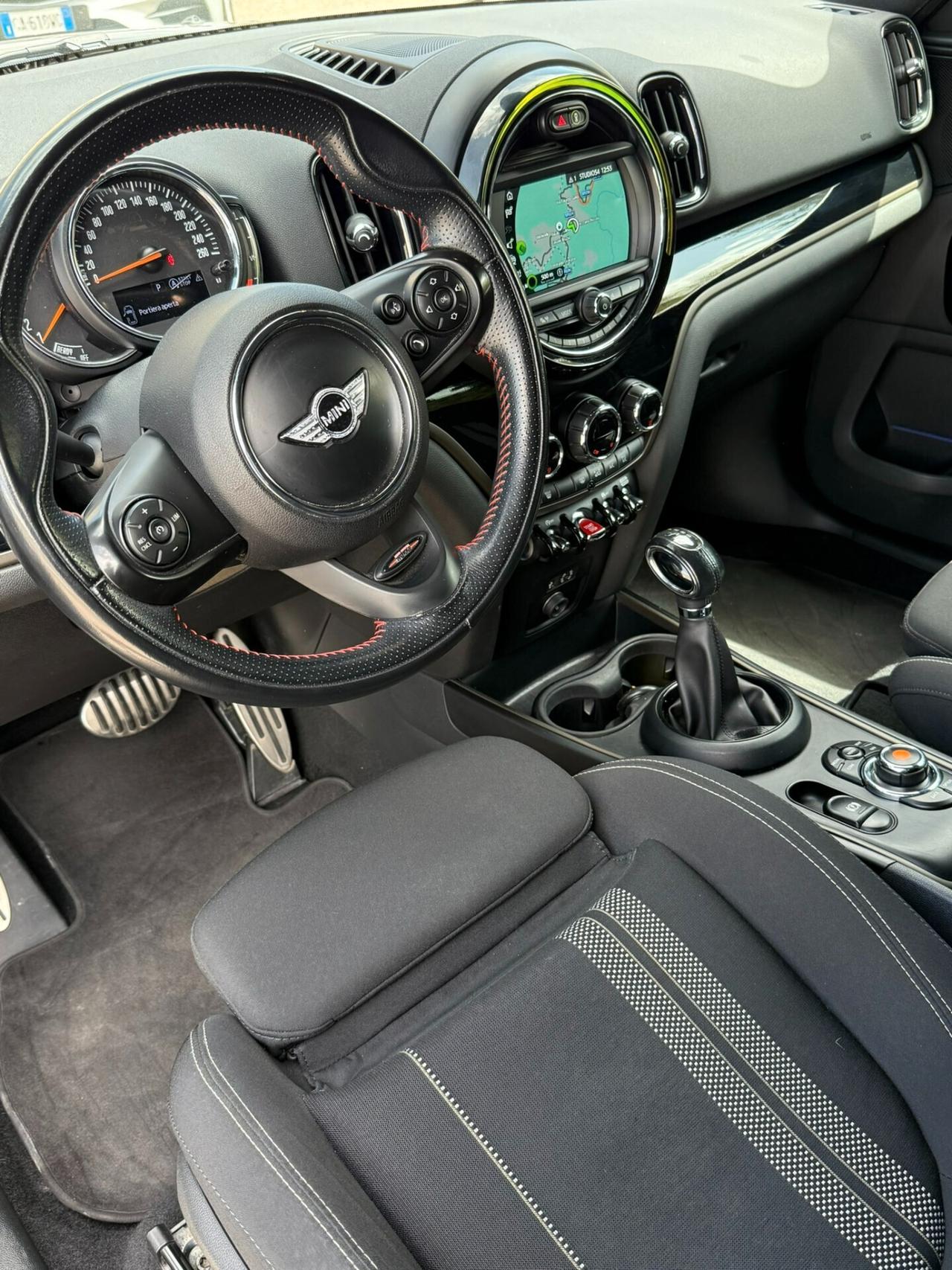 Mini 2.0 Cooper SD Hype Countryman Automatica