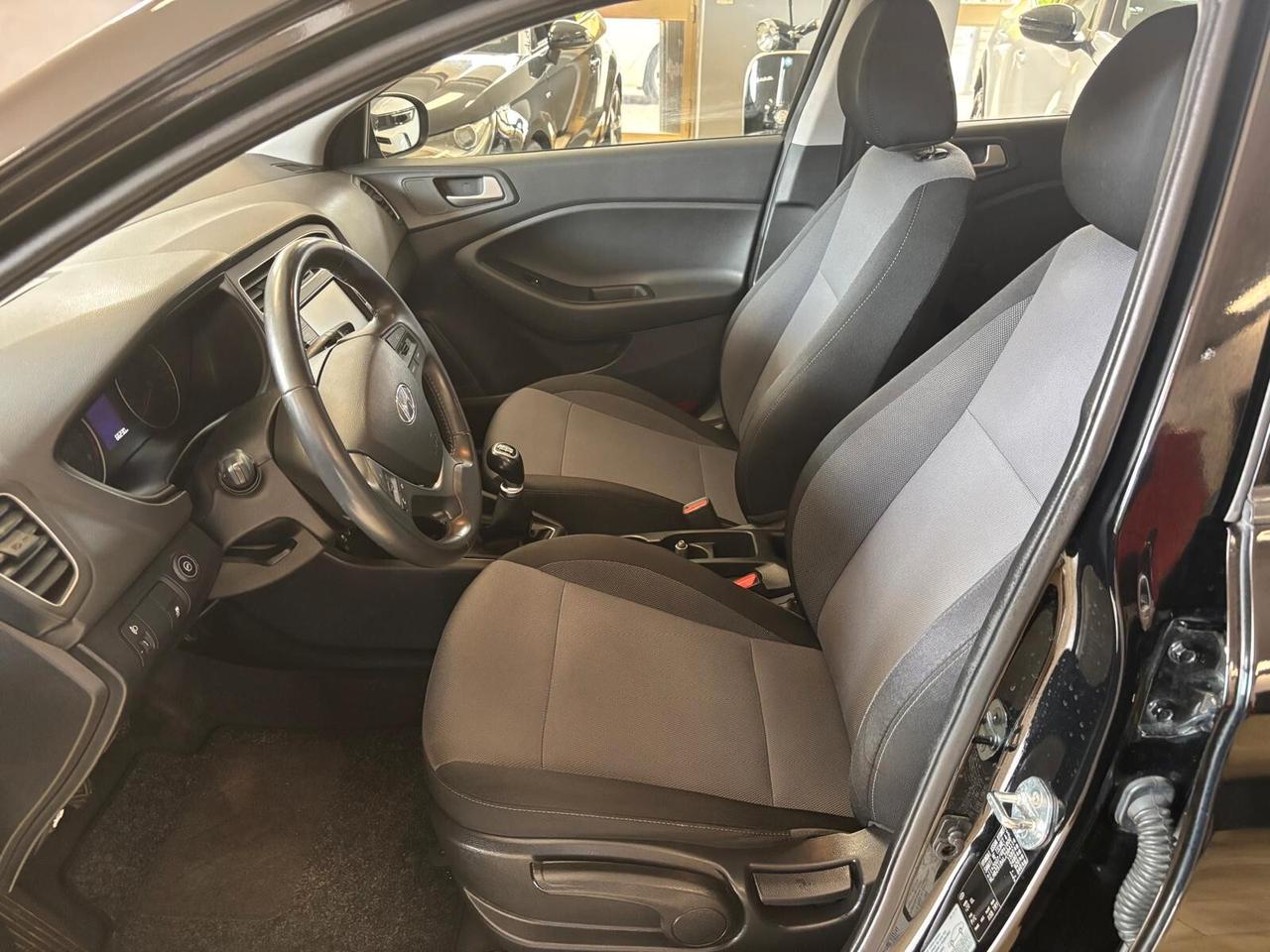 HYUNDAI I20 ANNO 2019 BZ GPL ADATTA NEOPATENTATI KM 66 MILA