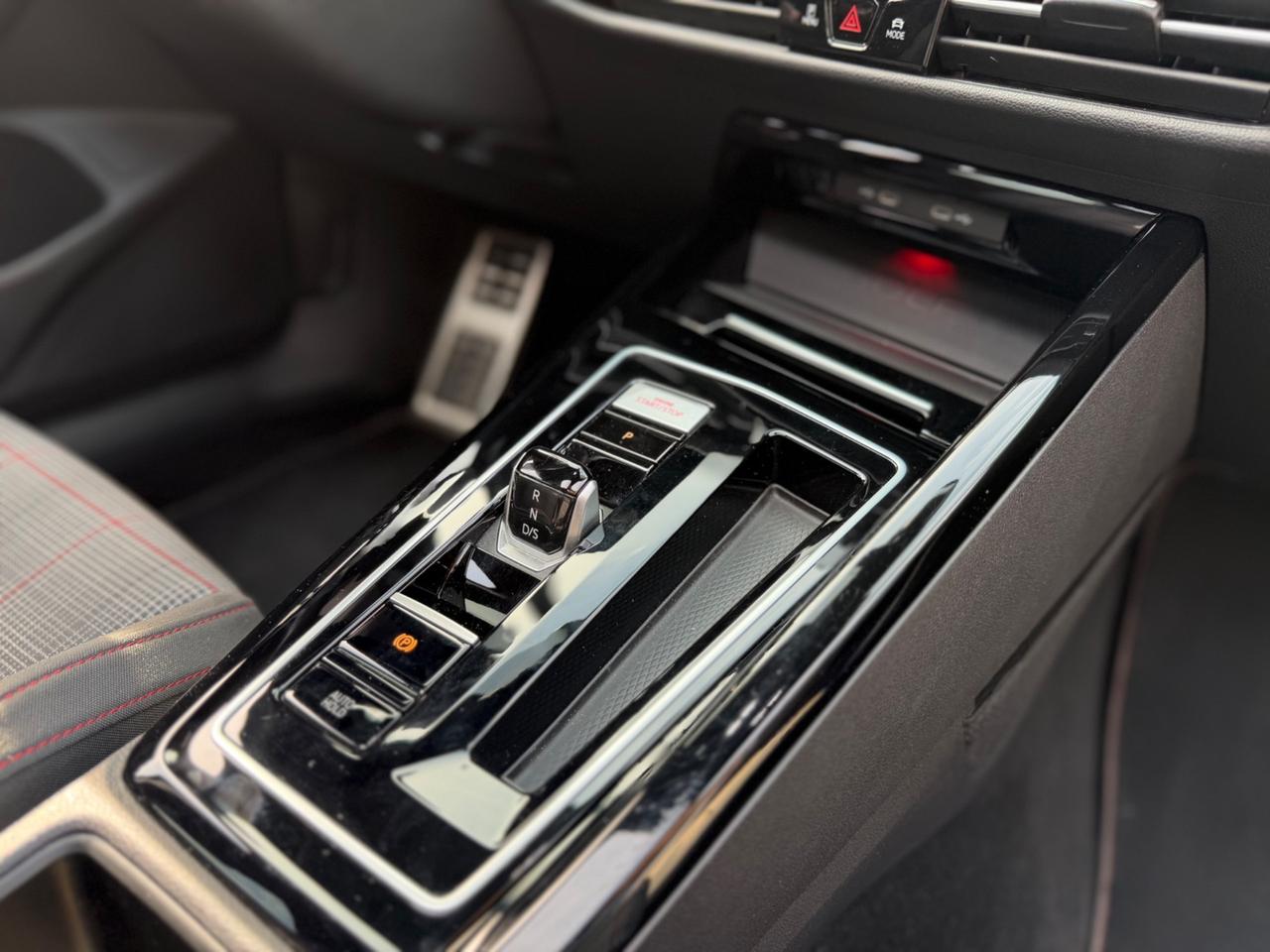 Volkswagen Golf GTI 2.0 TSI DSGACC/DCC/MATRIX/TETTO/HARMAN/TELECAMERA/CERCHI R 19'/HEAD UP
