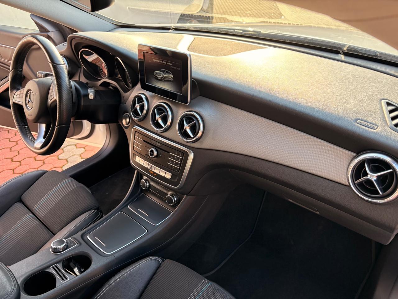 Mercedes-benz CLA 180 Shooting Brake Sport - NEOPATENTATI - E6