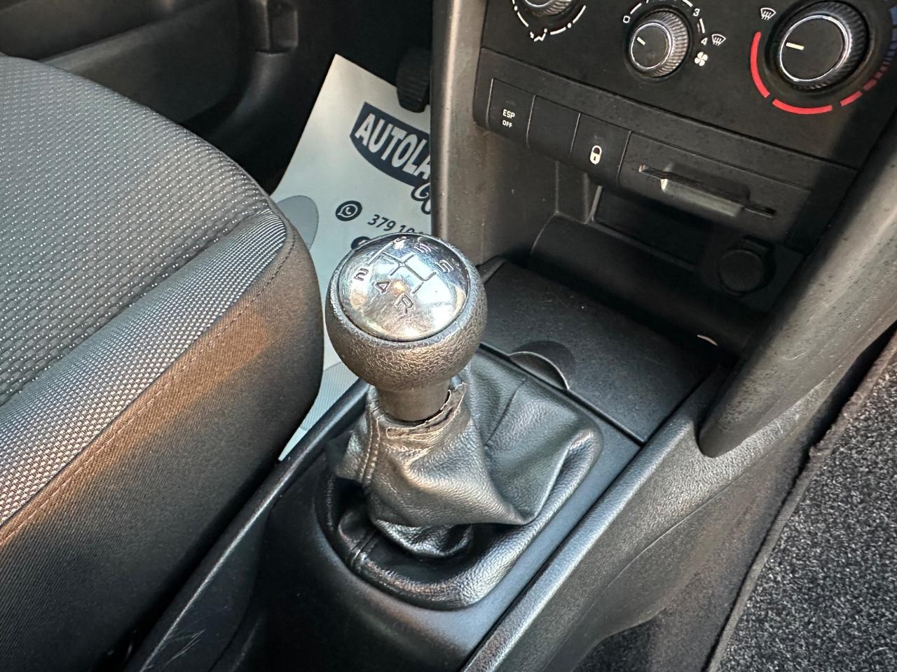 Peugeot 207 1.4 HDi 70CV 3p. Active