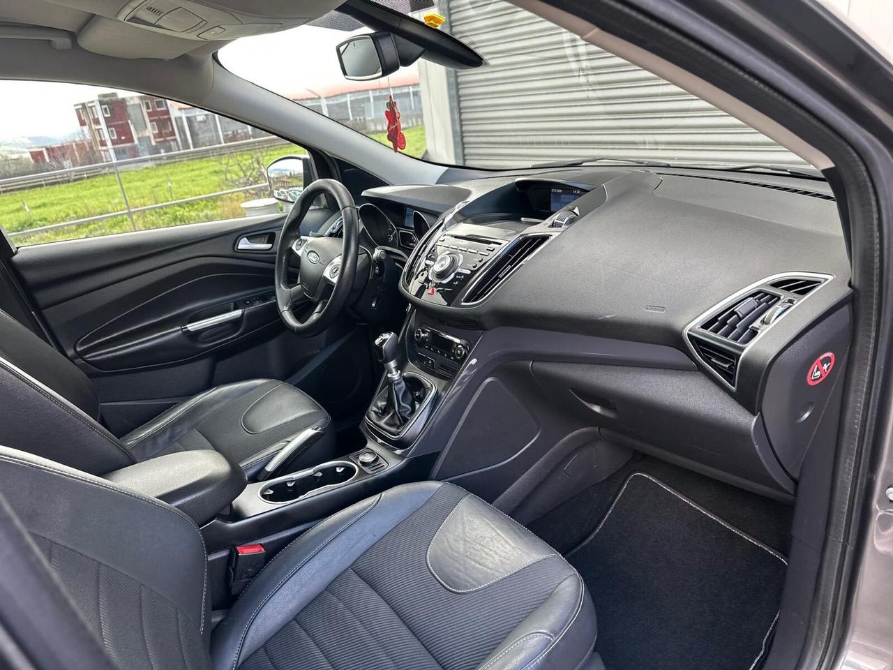 Ford Kuga 2.0 TDCI 140 CV 4WD Titanium