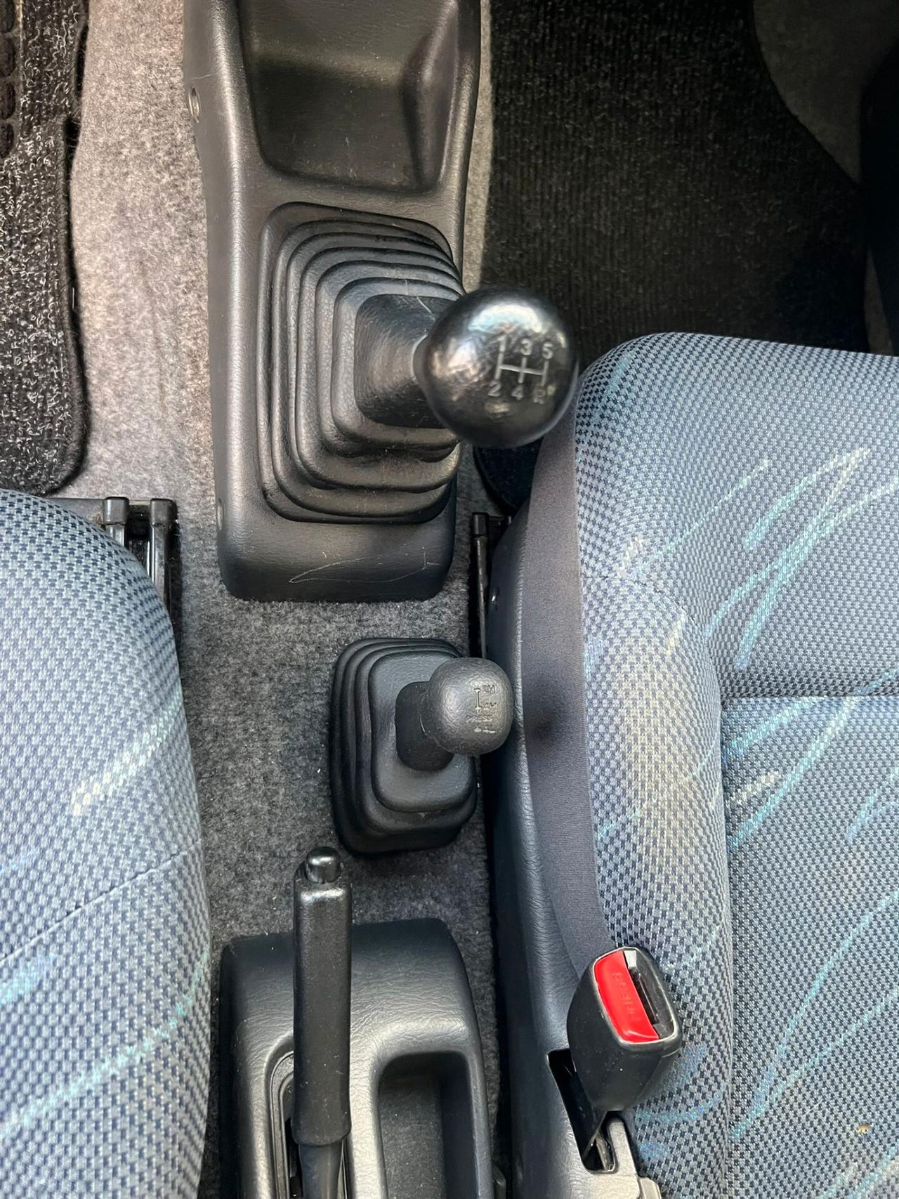 Suzuki Jimny 1.3i 4WD JLX