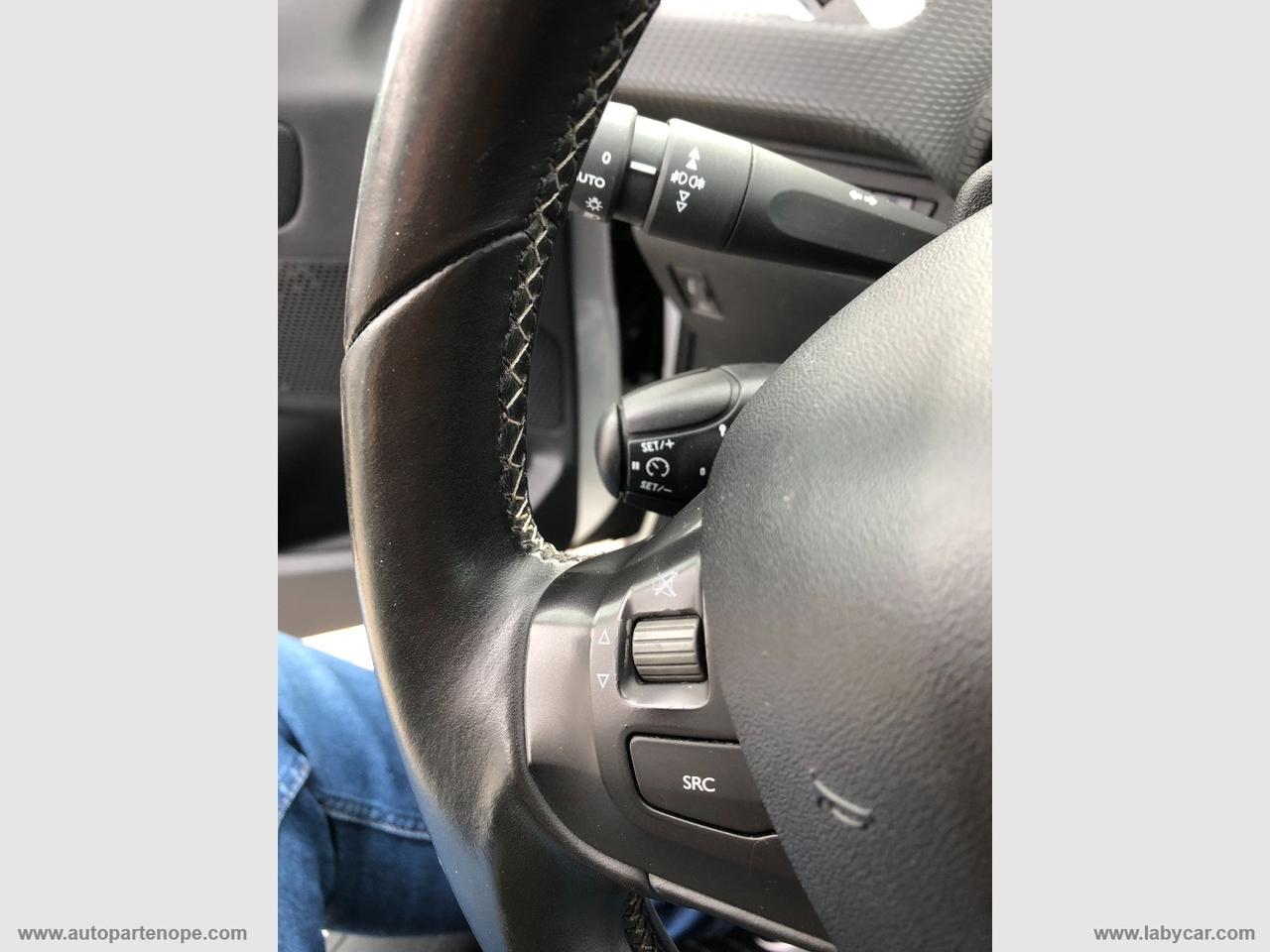 PEUGEOT 2008 BlueHDi 120 S&S Allure