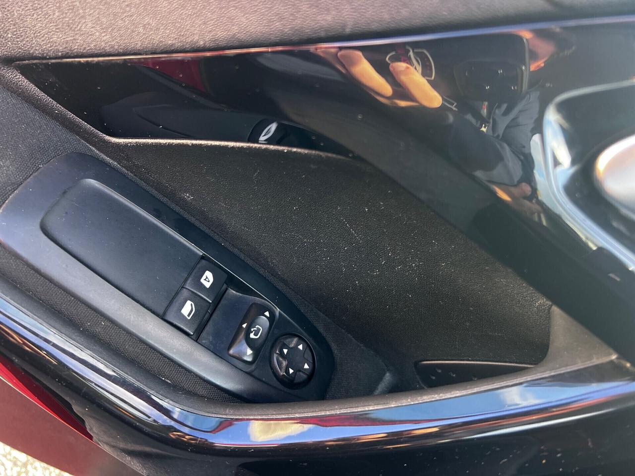 Peugeot 208 PureTech 82 5p. GPL Allure