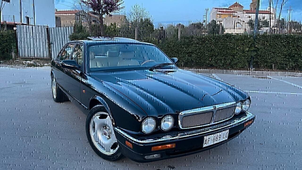 Jaguar XJR 4.0 325 cv con tetto apribile 1996 full