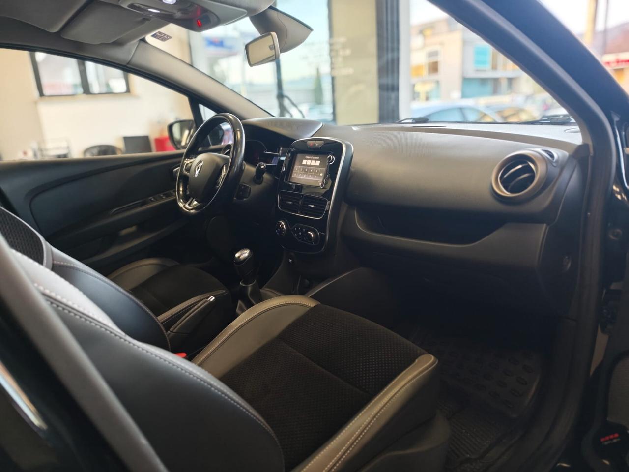 Renault Clio dCi 8V 90 CV EDC Start&Stop 5 porte Energy Duel