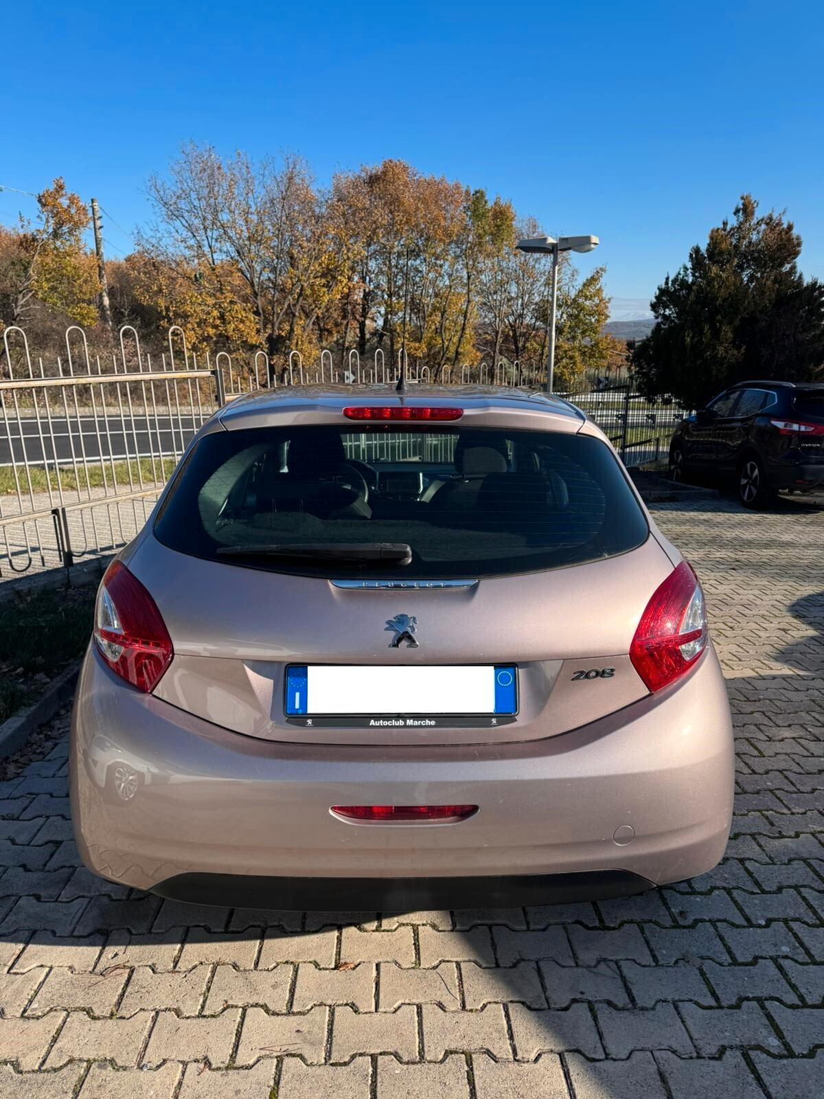 PEUGEOT 208 1.2 VTi 82CV 5p Allure 11/2013