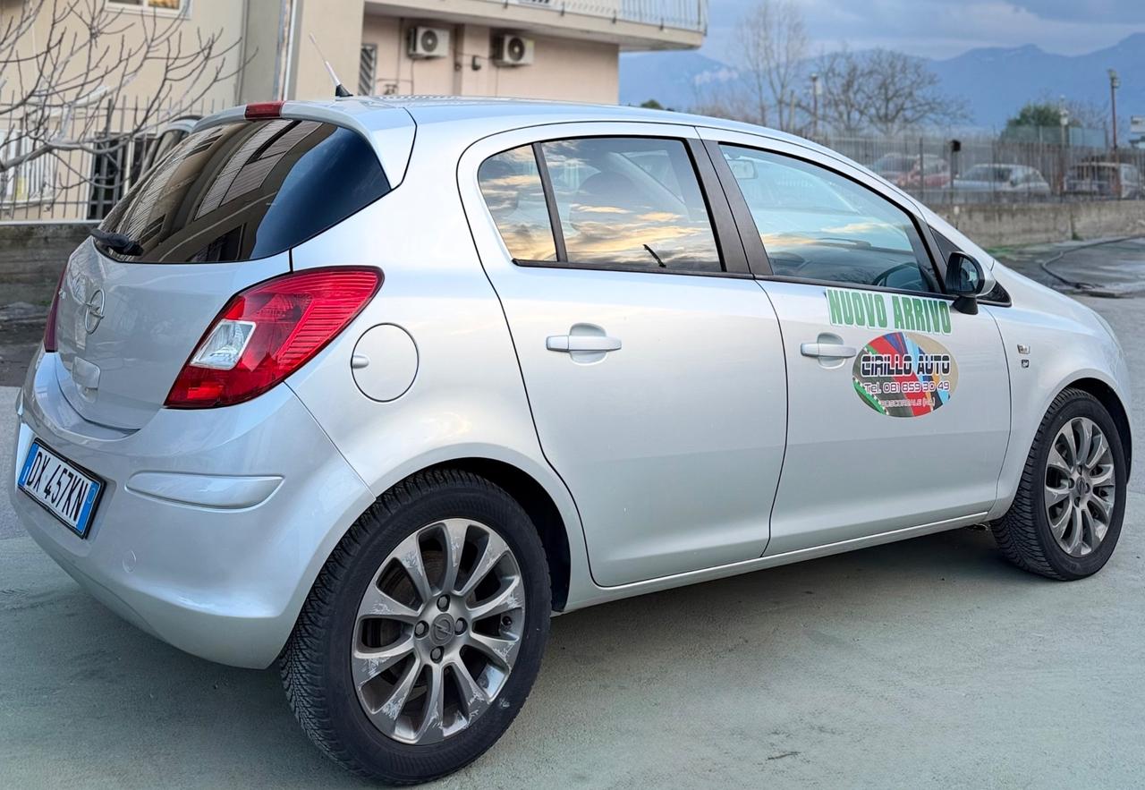 Opel Corsa 1.2 Benzina Automatica 85 Cv