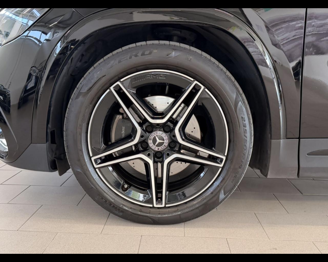 Mercedes-Benz GLA (H247) - GLA 200 d Automatic 4Matic AMG Line Premium