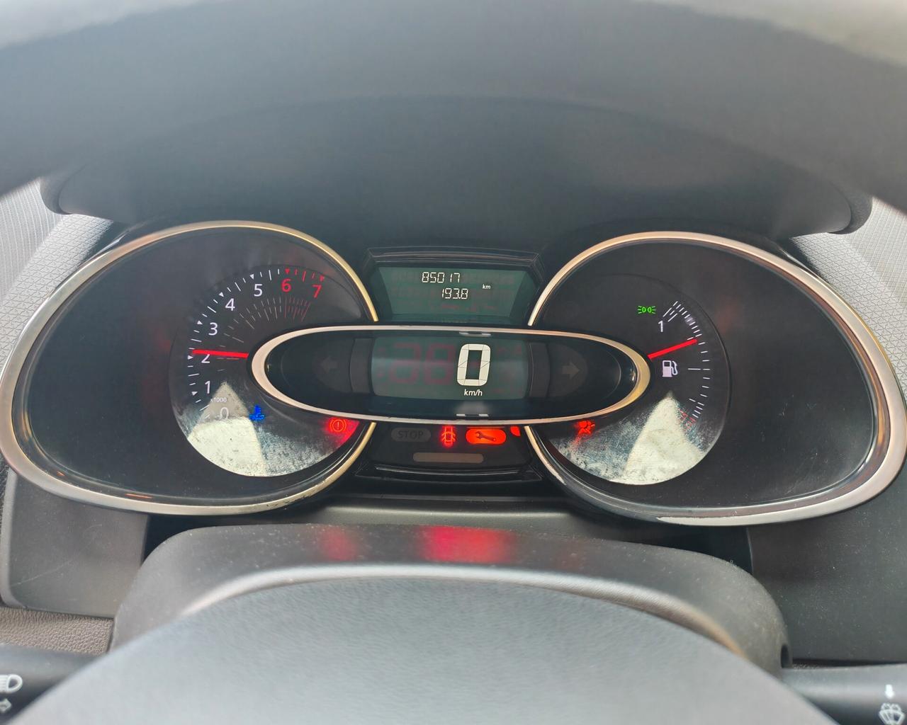 Renault Clio 1.2 75CV 5 porte Incidentata/Sinistrata