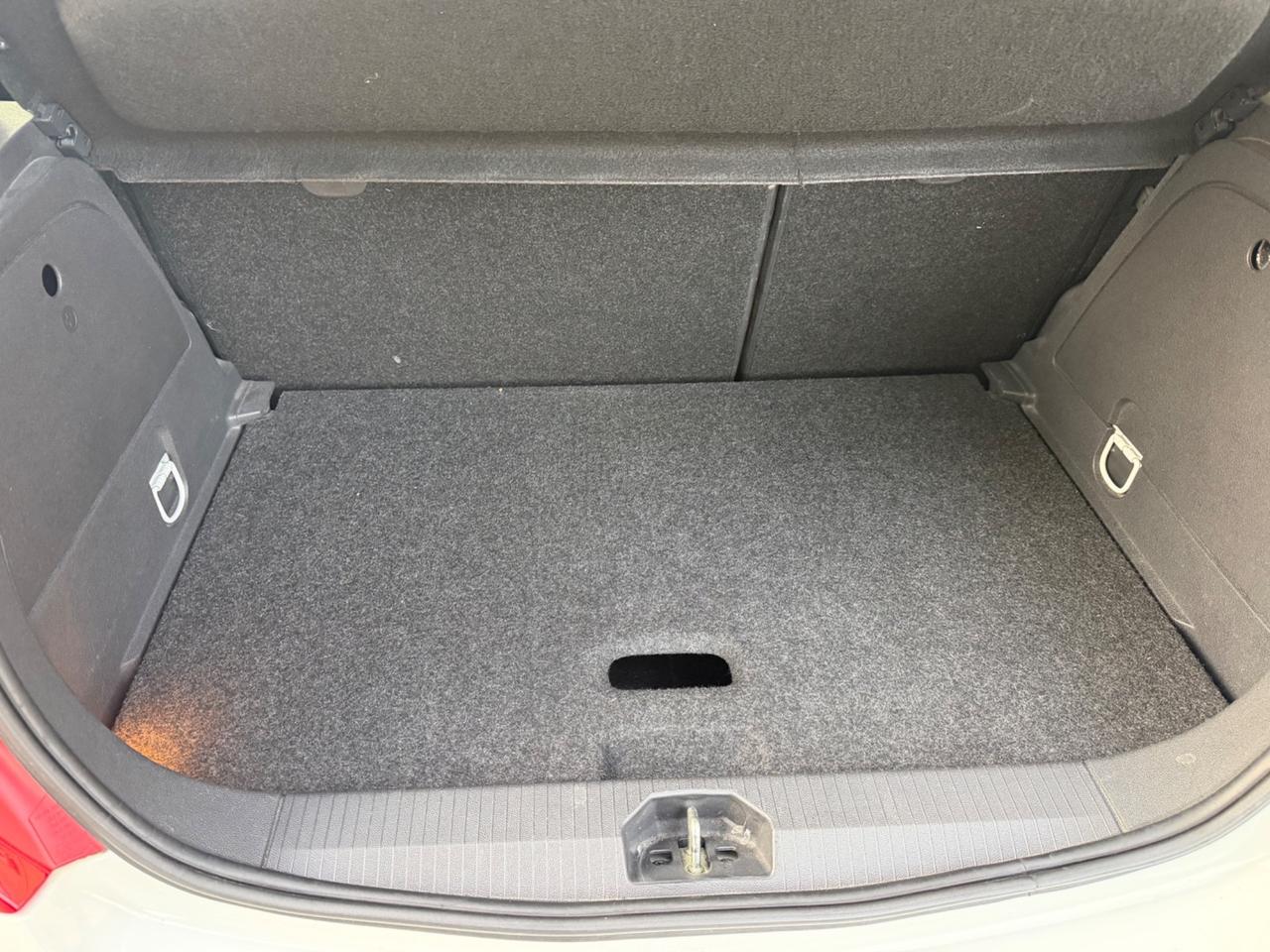 Opel Corsa 1.2 benzina gpl 2012