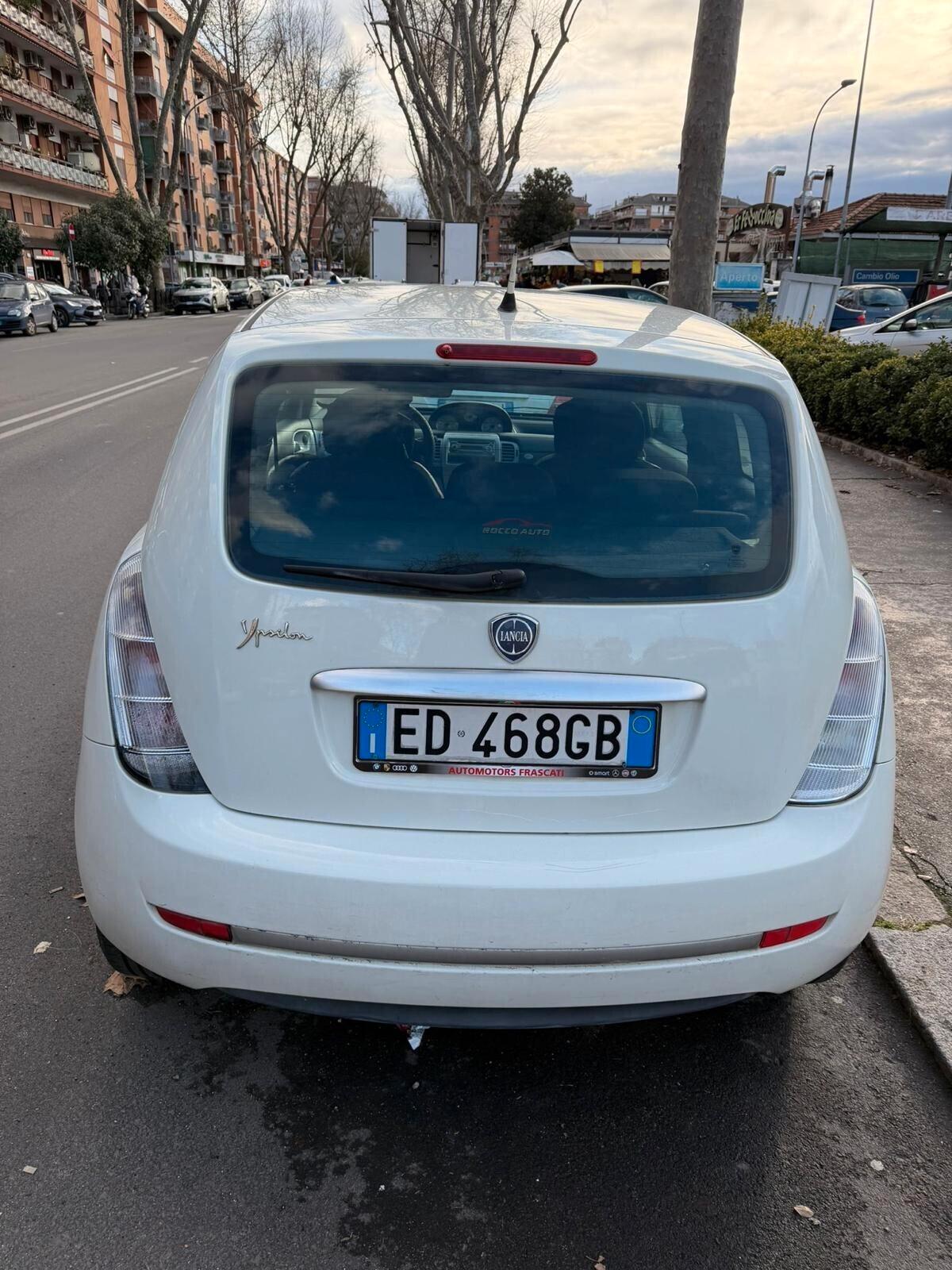 Lancia Ypsilon 1.2 Versus