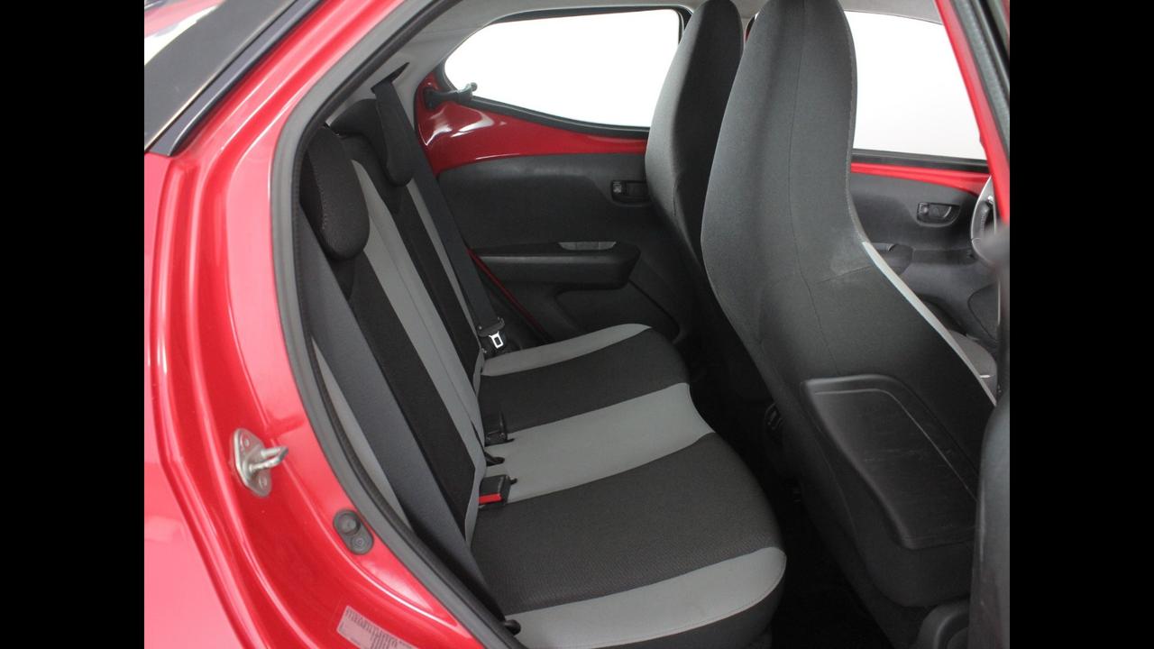 TOYOTA Aygo II 2014 - Aygo 5p 1.0 x-play