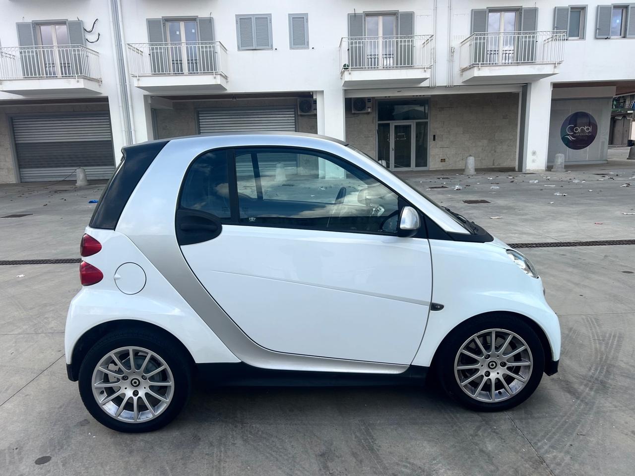 Smart ForTwo 1000 45 kW MHD coupé pure