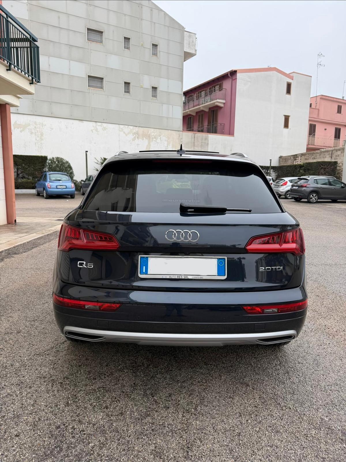 Audi Q5 35 TDI quattro S tronic Business Design